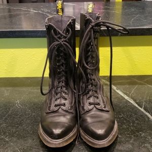 Dr. Martens 14 Eye Boots